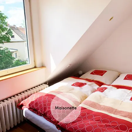 Quiet In Tempelhof Apartament