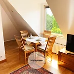 Quiet In Tempelhof Apartment Berlin