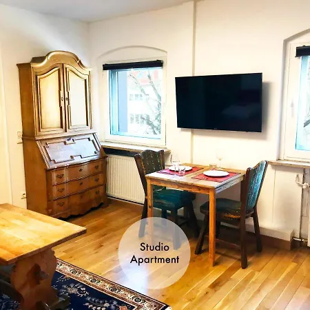 Quiet In Tempelhof Appartamento